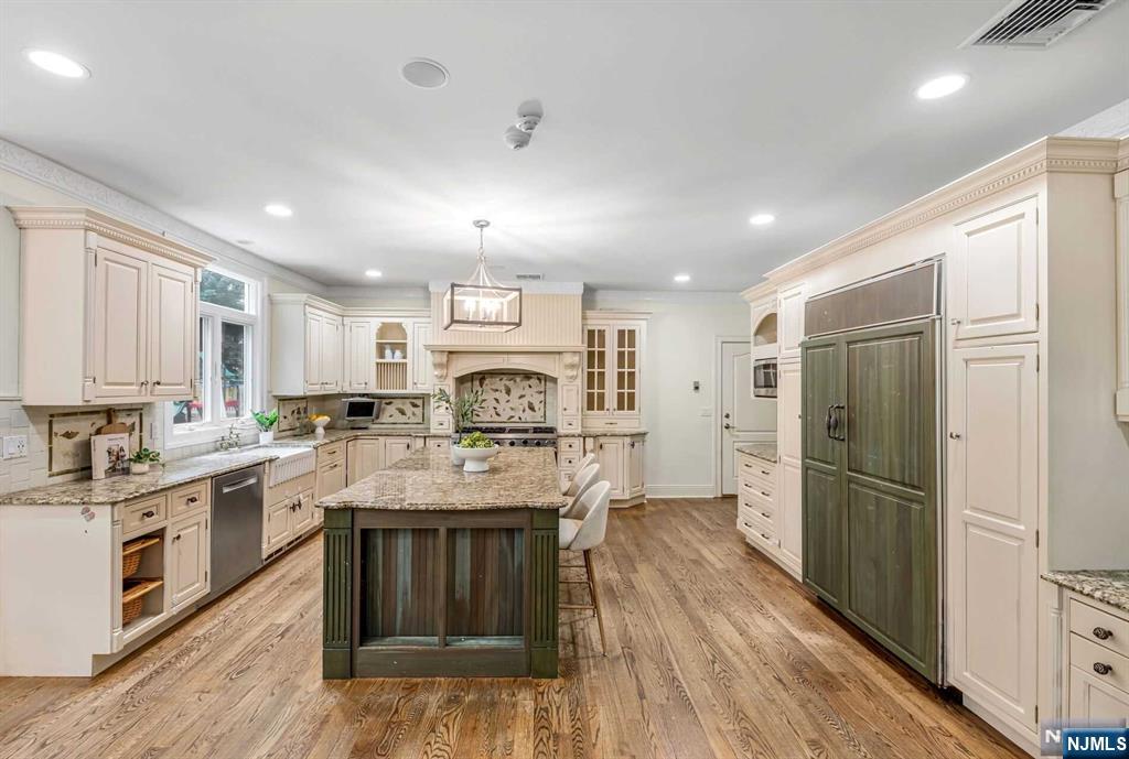 11 Cobblestone Drive Upper Saddle River, NJ 07458 - Photo 15 of 45