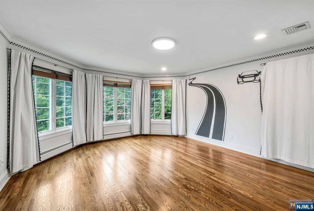 11 Cobblestone Drive Upper Saddle River, NJ 07458 - Photo 34 of 45