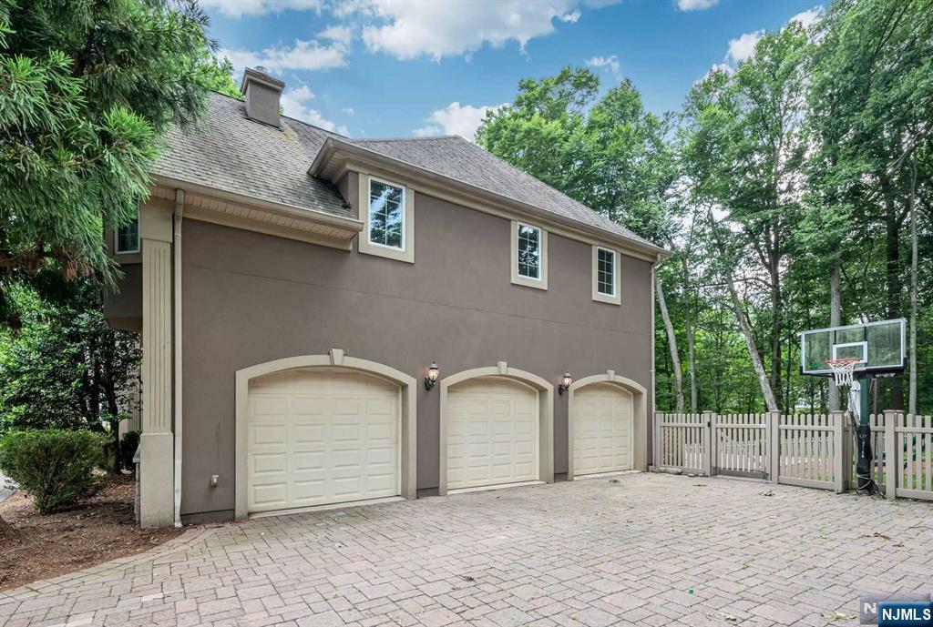 11 Cobblestone Drive Upper Saddle River, NJ 07458 - Photo 38 of 45