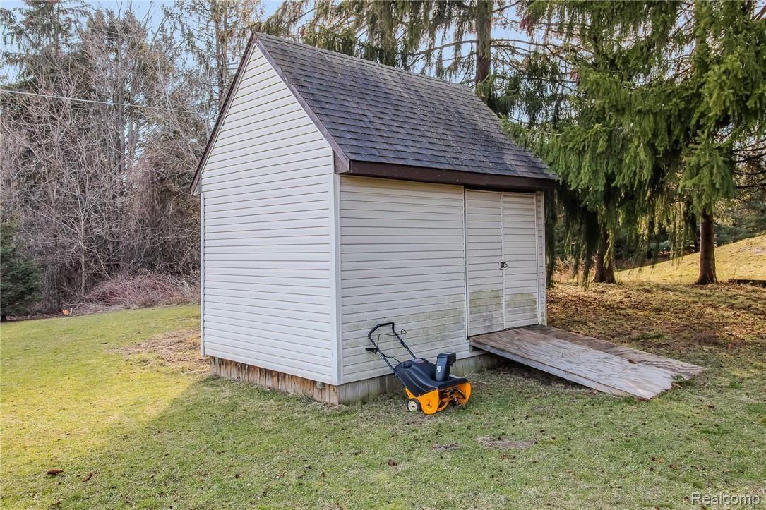 3138 West Rattalee Lake Road Holly, MI 48442 - Photo 23 of 25 Shed for extra storage.