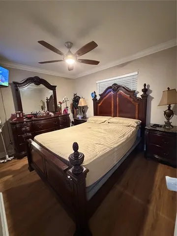 a bed room with a bed