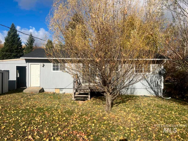 $220,000 | 905 West Adams Street, Garfield, WA 99130