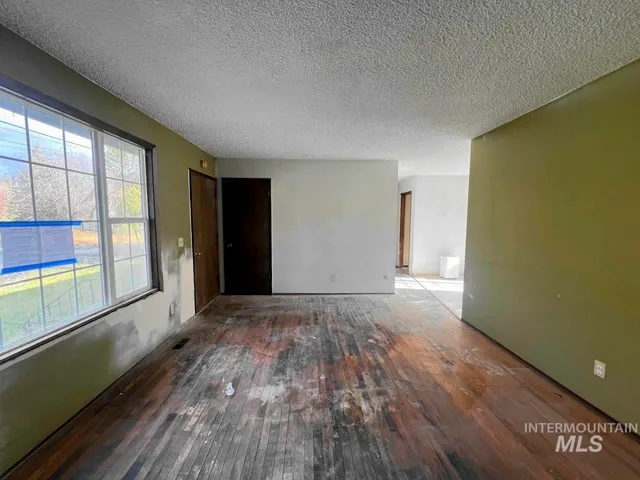 $220,000 | 905 West Adams Street, Garfield, WA 99130