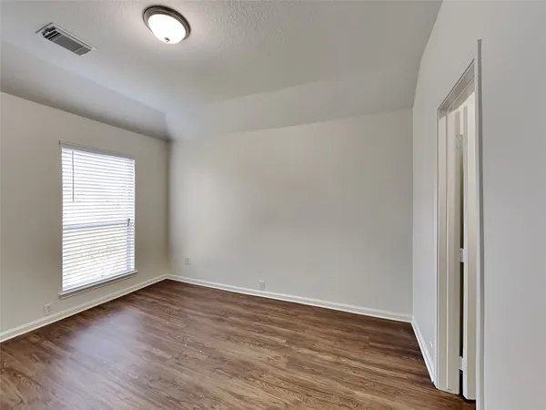 $2,295 | 19714 Oakwood Falls Trail, Houston, TX 77084