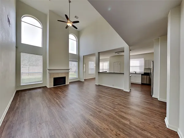 $2,295 | 19714 Oakwood Falls Trail, Houston, TX 77084