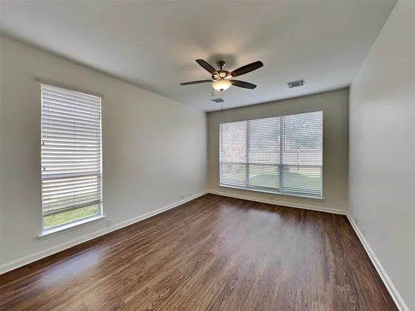 $2,295 | 19714 Oakwood Falls Trail, Houston, TX 77084