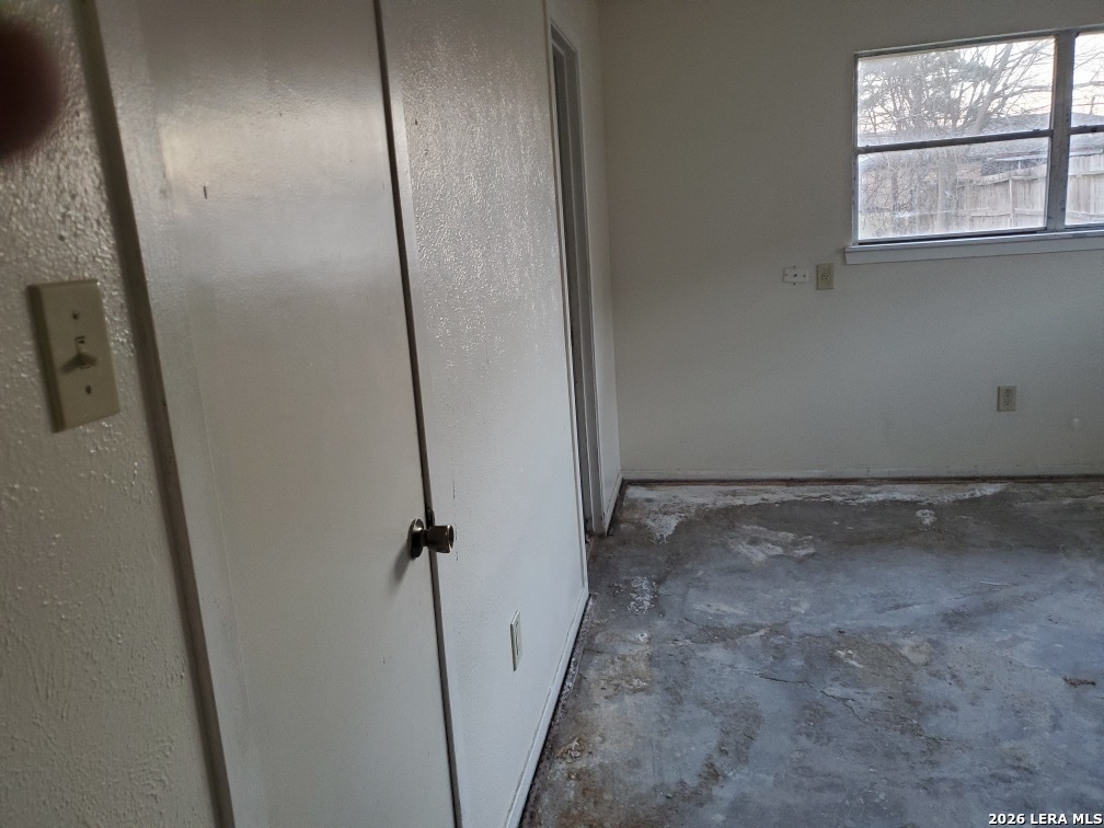 308 Kelly Lane Baytown, TX 77521 - Photo 11 of 20