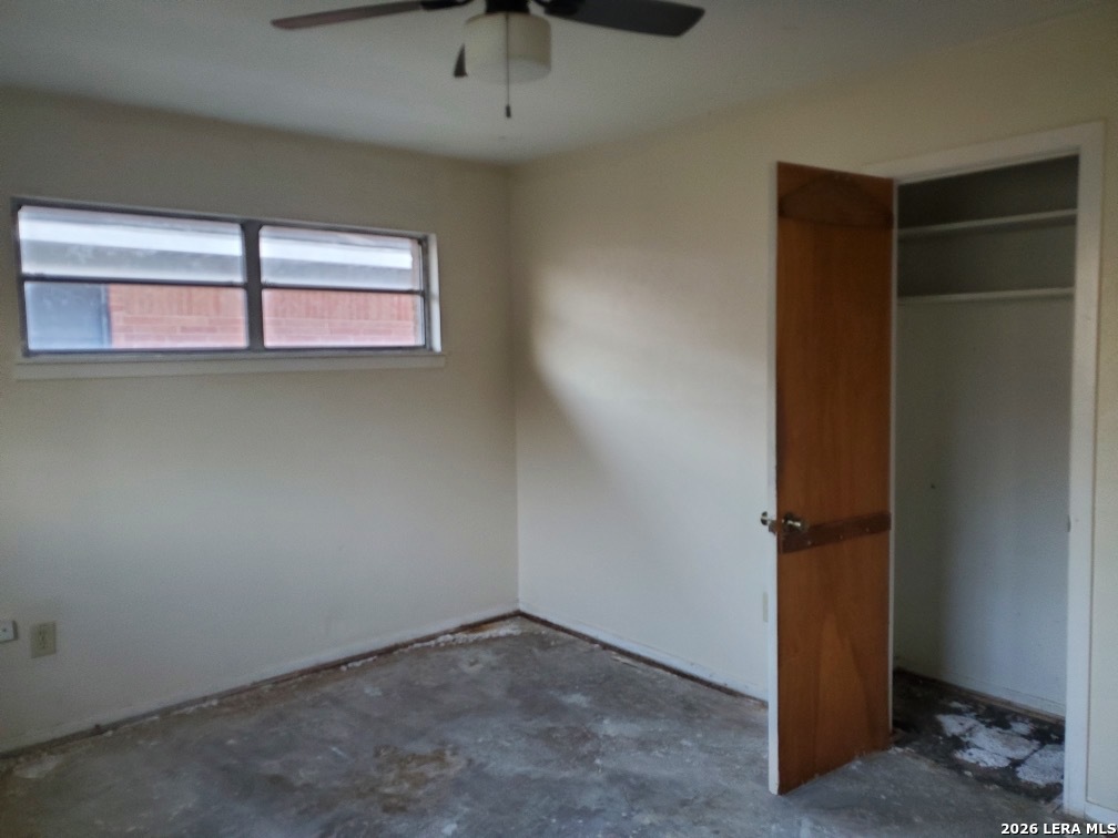 308 Kelly Lane Baytown, TX 77521 - Photo 13 of 20