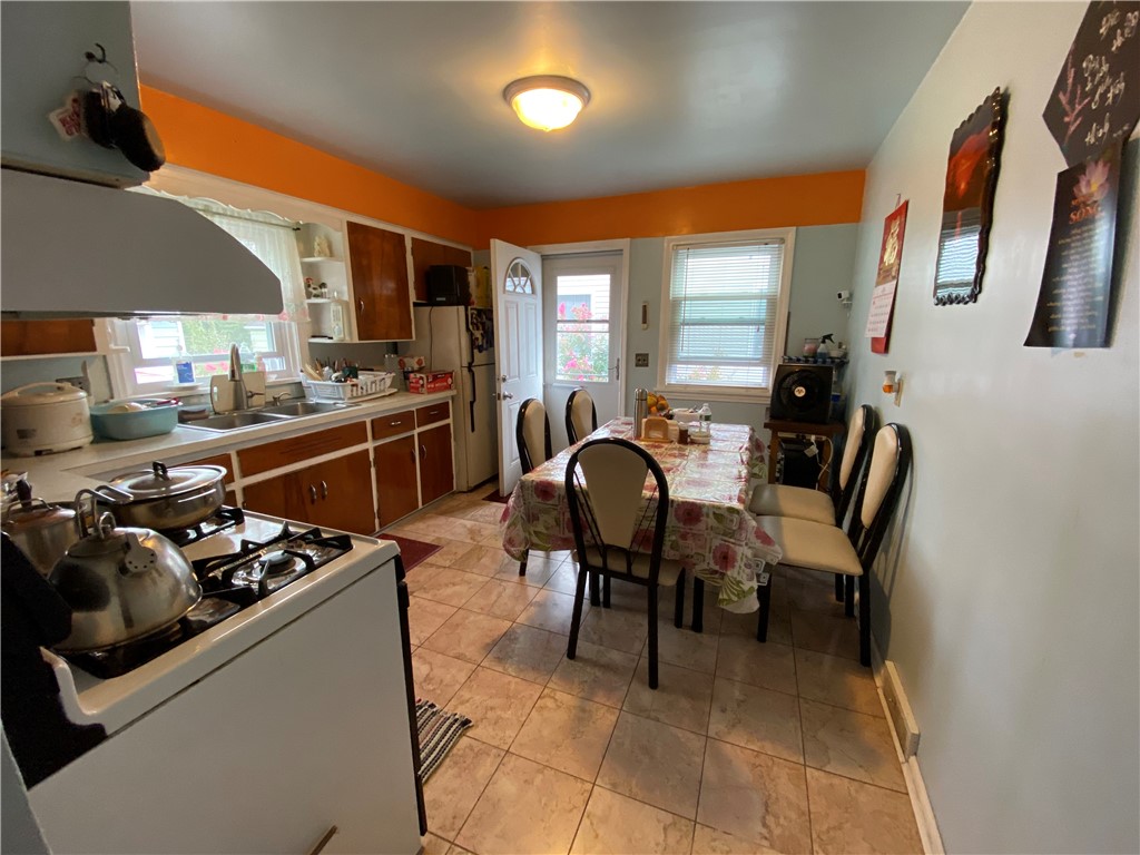 305 East Henrietta Road Rochester, NY 14620 - Photo 2 of 10