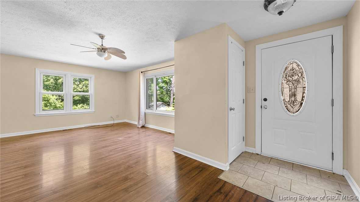 5329 Quarry Road New Albany, IN 47150 - Photo 3 of 27