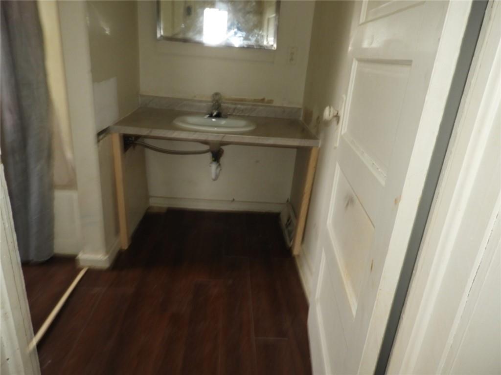 908 Walnut Street Anderson, IN 46012 - Photo 15 of 32