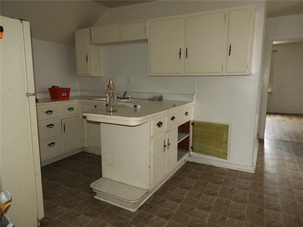 908 Walnut Street Anderson, IN 46012 - Photo 25 of 32