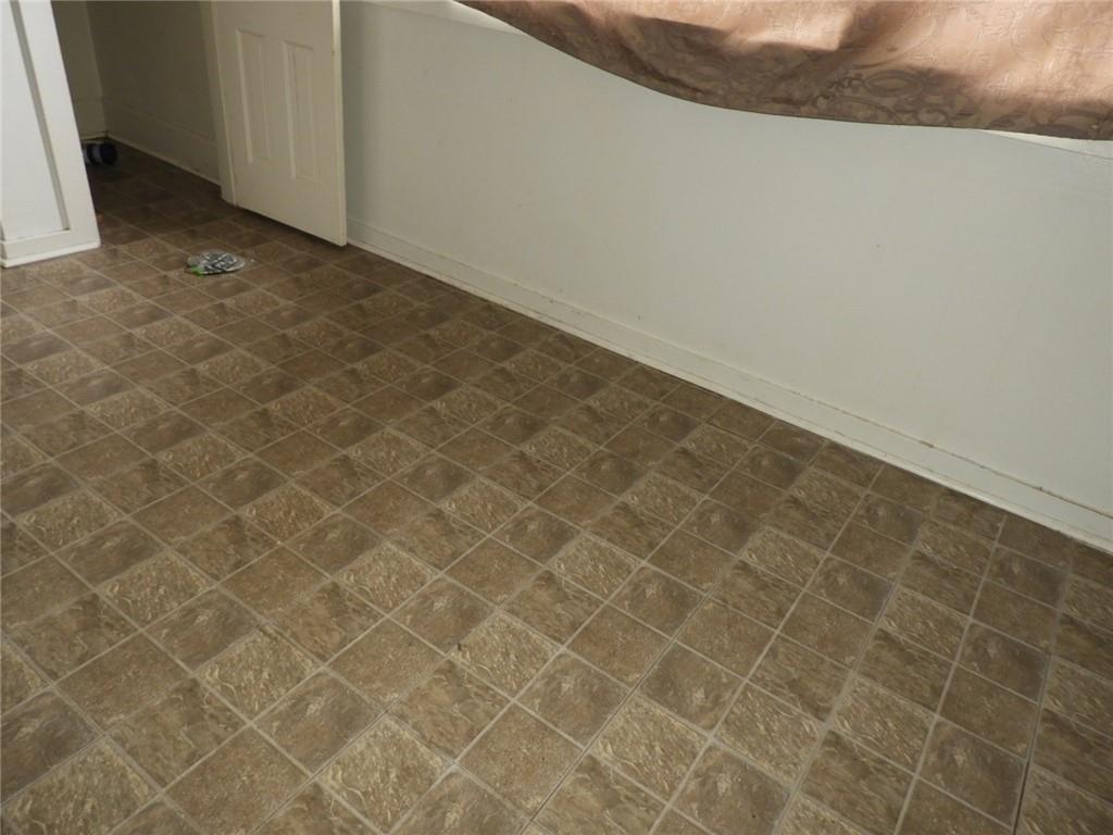 908 Walnut Street Anderson, IN 46012 - Photo 26 of 32