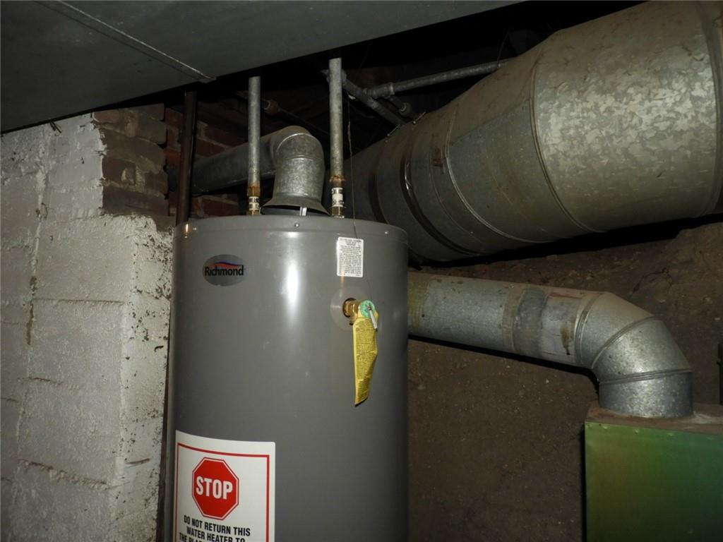 908 Walnut Street Anderson, IN 46012 - Photo 9 of 32