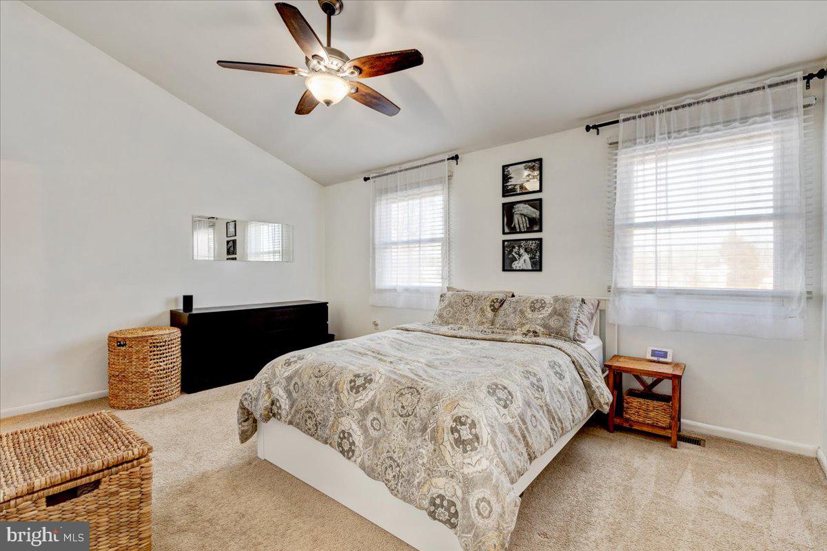 1604 Knoxville Road Edgewater, MD 21037 - Photo 15 of 33 Primay bedroom