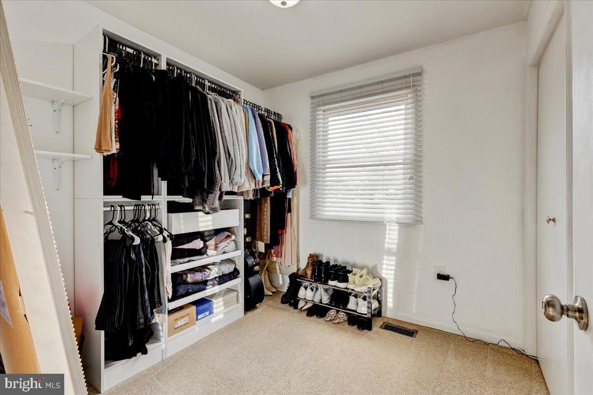 1604 Knoxville Road Edgewater, MD 21037 - Photo 23 of 33 Closet, Office or 3rd bedroom