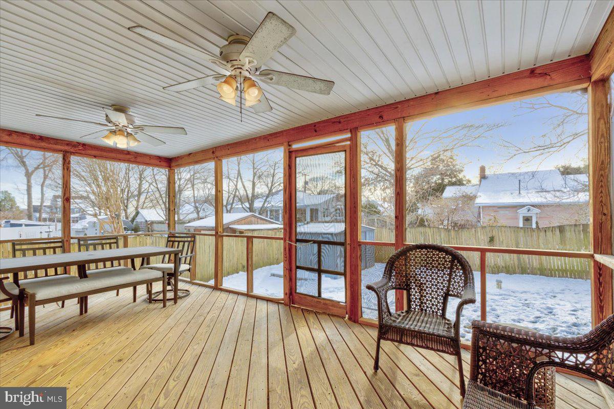 1604 Knoxville Road Edgewater, MD 21037 - Photo 6 of 33 Great Screened Porch