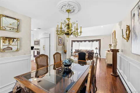 $1,699,999 | 77 Lake Drive, Manhasset Hills, NY 11040