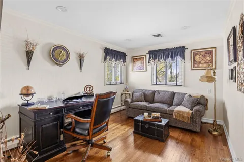 $1,699,999 | 77 Lake Drive, Manhasset Hills, NY 11040