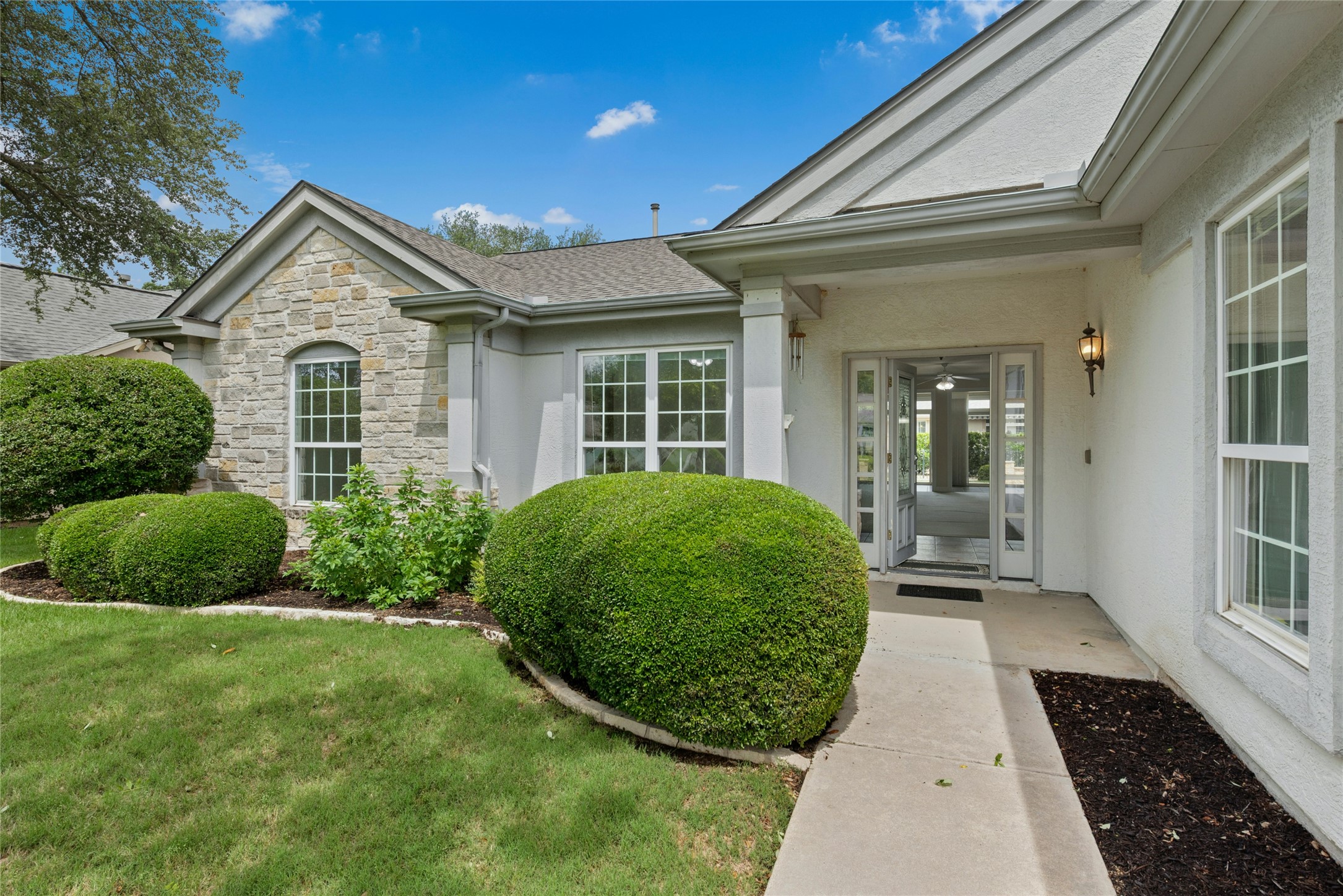 107 San Antonio Road Georgetown, TX 78633 - Photo 4 of 35