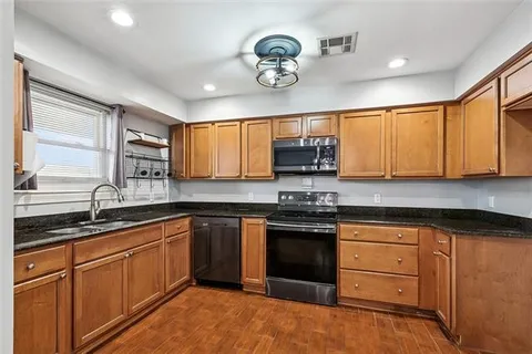 $325,000 | 4424 East Genie Street, Meraux, LA 70075