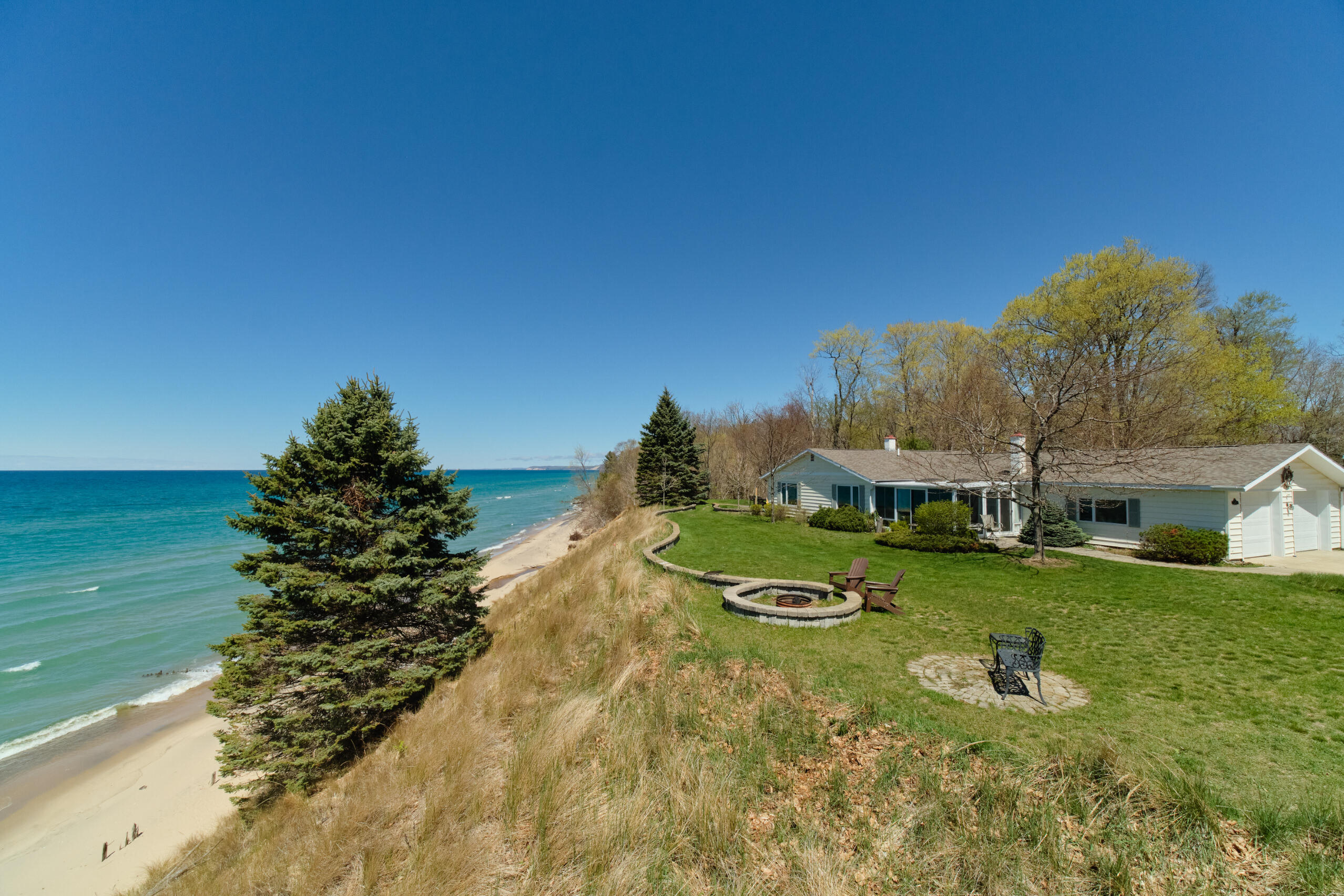 4010 Lakeshore Road Manistee, MI 49660 - Photo 54 of 59 4010_Lakeshore-58