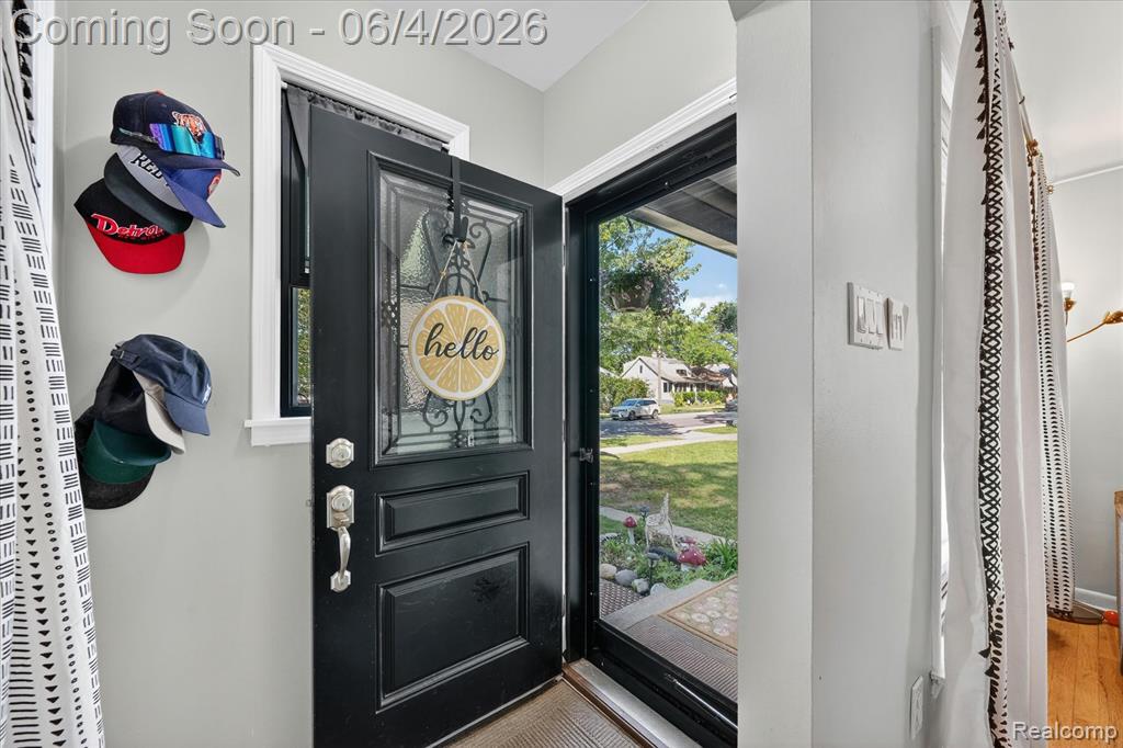 22729 Cleveland Street Dearborn, MI 48124 - Photo 4 of 32