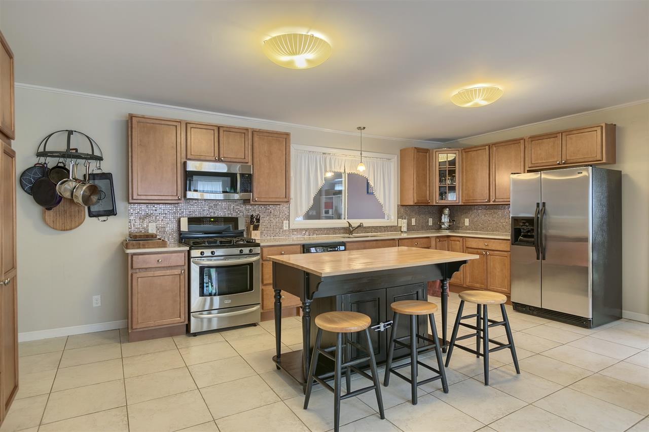 5 Colson Road, Unit 5 Hudson, NH 03051 - Photo 3 of 35 Gallery Image 3
