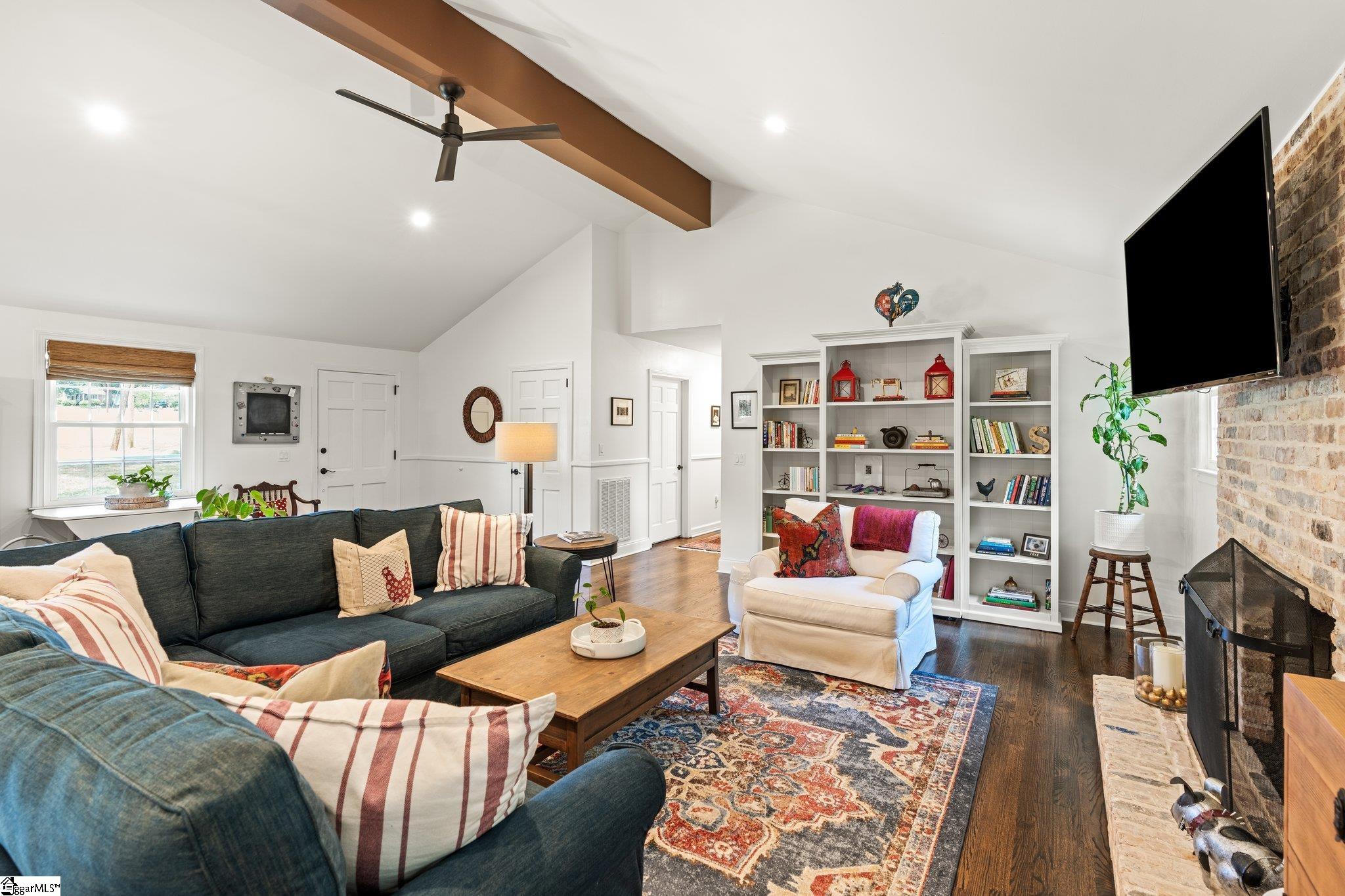310 Rollingreen Road Greenville, SC 29615 - Photo 6 of 30 Gallery Image 6