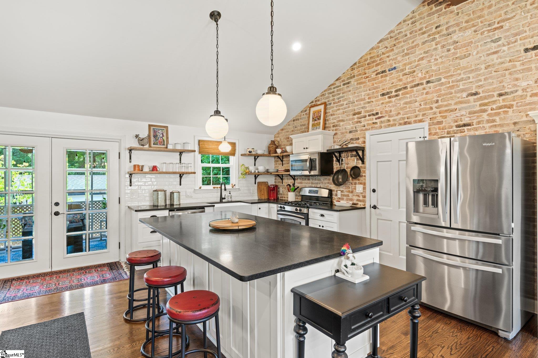310 Rollingreen Road Greenville, SC 29615 - Photo 10 of 30 Gallery Image 10