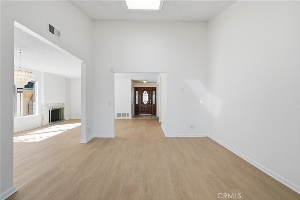 18630 Nau Avenue Porter Ranch, CA 91326 - Photo 6 of 35