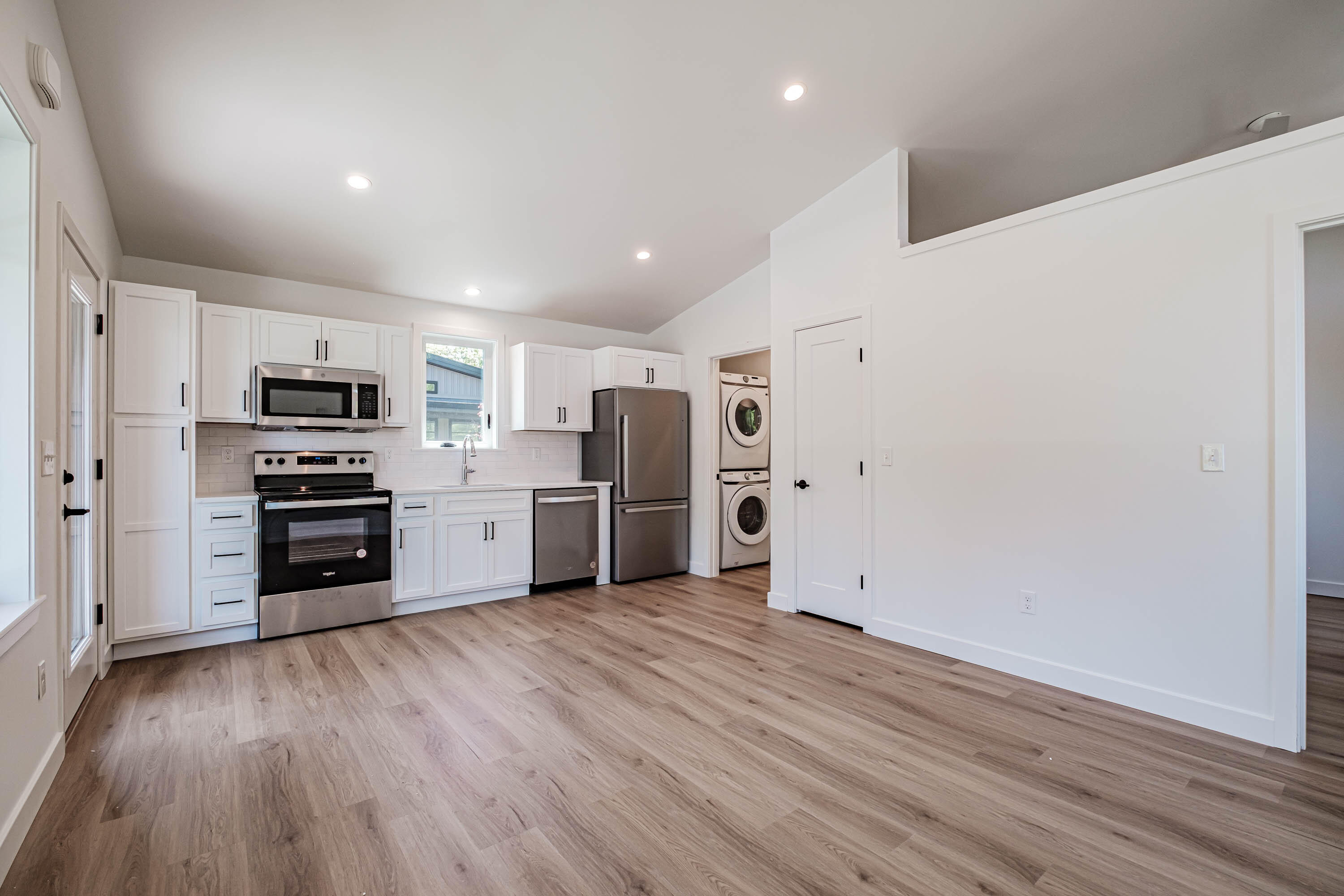 15 Canter Way, Unit 4 Scarborough, ME 04074 - Photo 3 of 21 20230622gp-62029