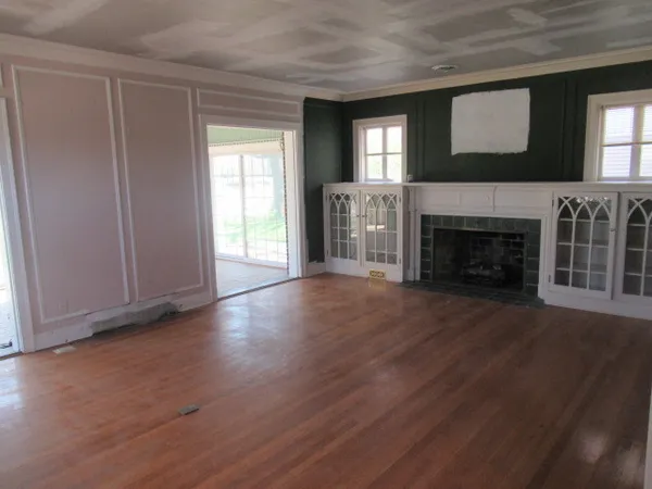 $120,000 | 2 North Harlem Avenue, Freeport, IL 61032