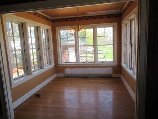 $120,000 | 2 North Harlem Avenue, Freeport, IL 61032