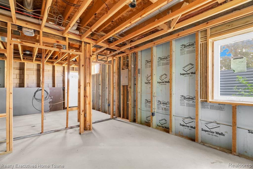 415 Hilton Road Ferndale, MI 48220 - Photo 32 of 76 Gallery Image 32
