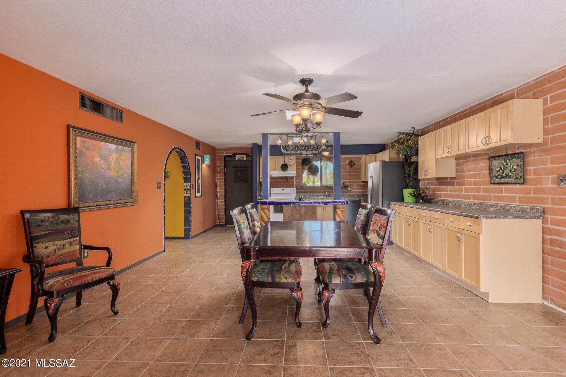 6181 North Van Ark Road Tucson, AZ 85743 - Photo 1 of 28 Gallery Image 1