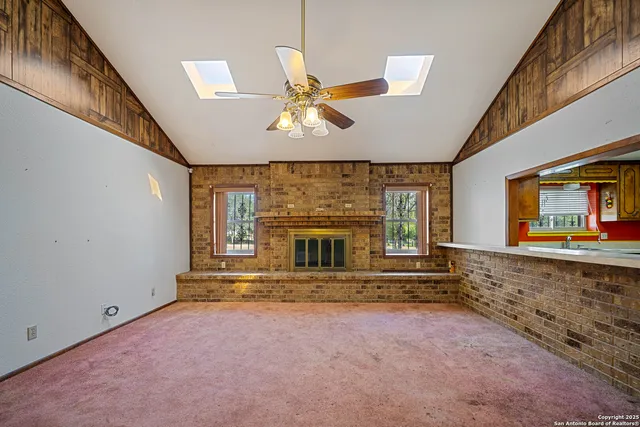 $625,000 | 1431 Highway 123, Karnes City, TX 78118