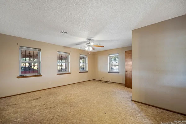 $625,000 | 1431 Highway 123, Karnes City, TX 78118