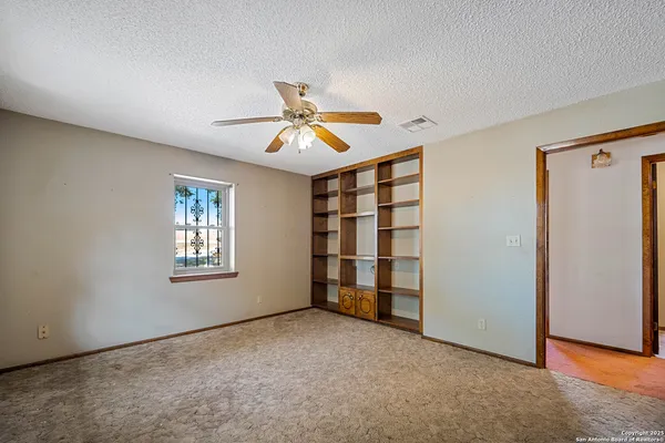 $625,000 | 1431 Highway 123, Karnes City, TX 78118