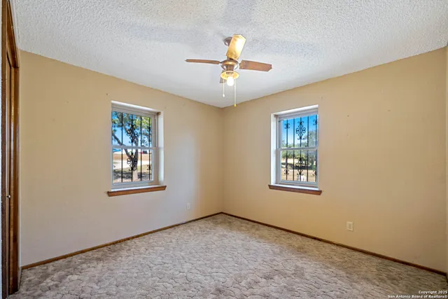 $625,000 | 1431 Highway 123, Karnes City, TX 78118