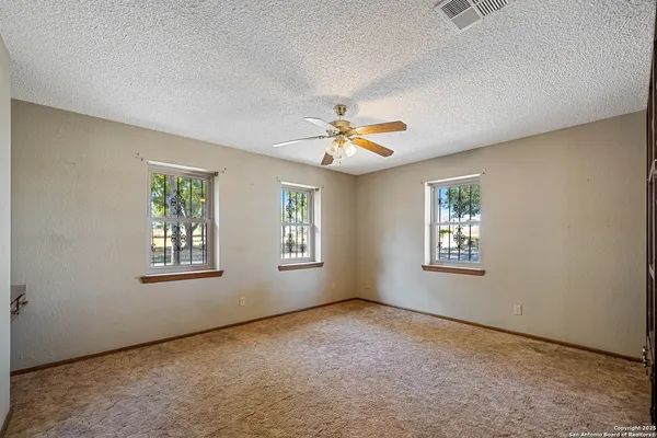 $625,000 | 1431 Highway 123, Karnes City, TX 78118