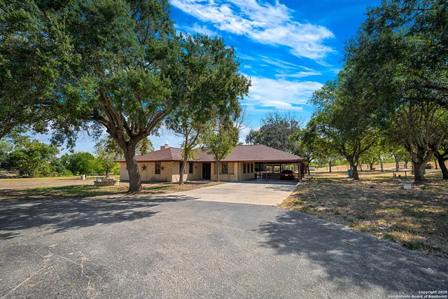 $625,000 | 1431 Highway 123, Karnes City, TX 78118