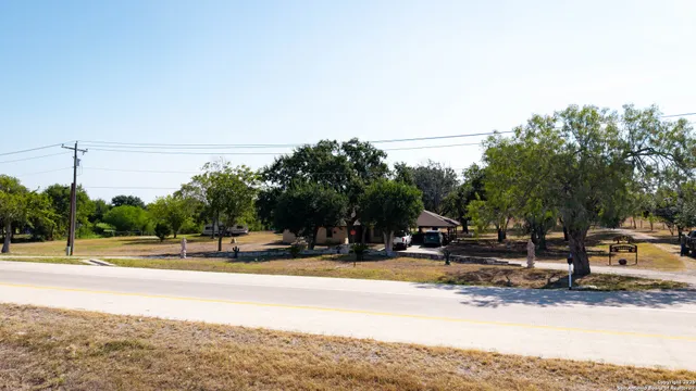 $625,000 | 1431 Highway 123, Karnes City, TX 78118