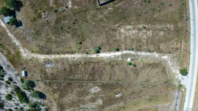 $625,000 | 1431 Highway 123, Karnes City, TX 78118