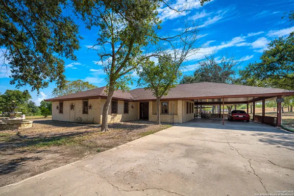 $625,000 | 1431 Highway 123, Karnes City, TX 78118