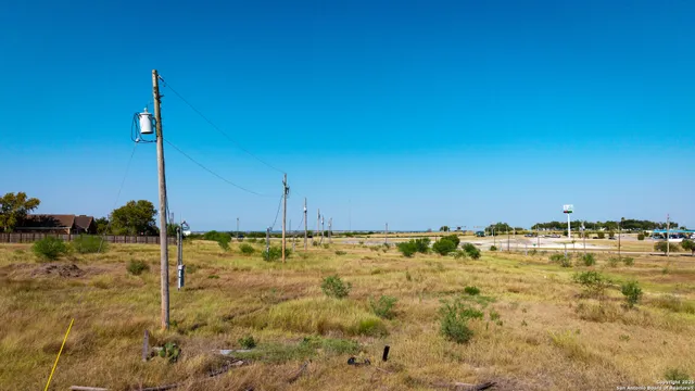 $625,000 | 1431 Highway 123, Karnes City, TX 78118