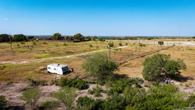 $625,000 | 1431 Highway 123, Karnes City, TX 78118