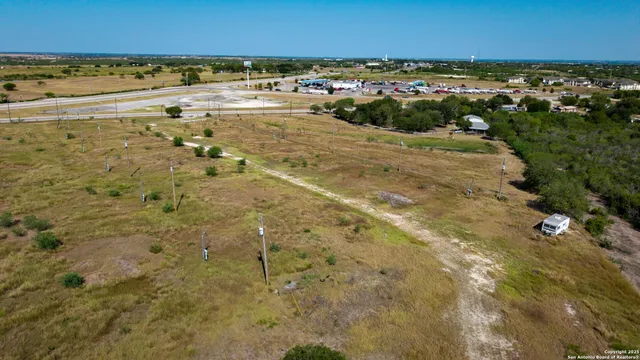 $625,000 | 1431 Highway 123, Karnes City, TX 78118
