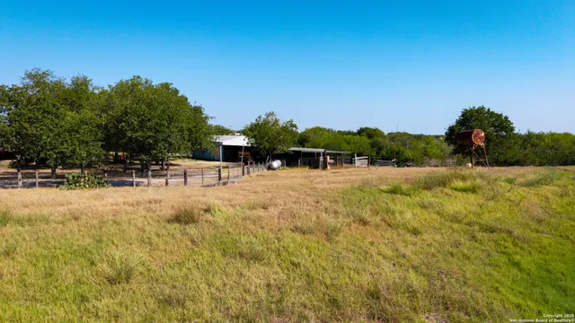 $625,000 | 1431 Highway 123, Karnes City, TX 78118