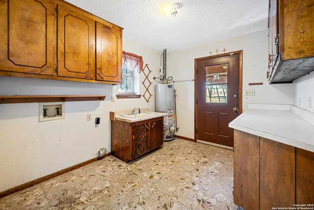 $625,000 | 1431 Highway 123, Karnes City, TX 78118